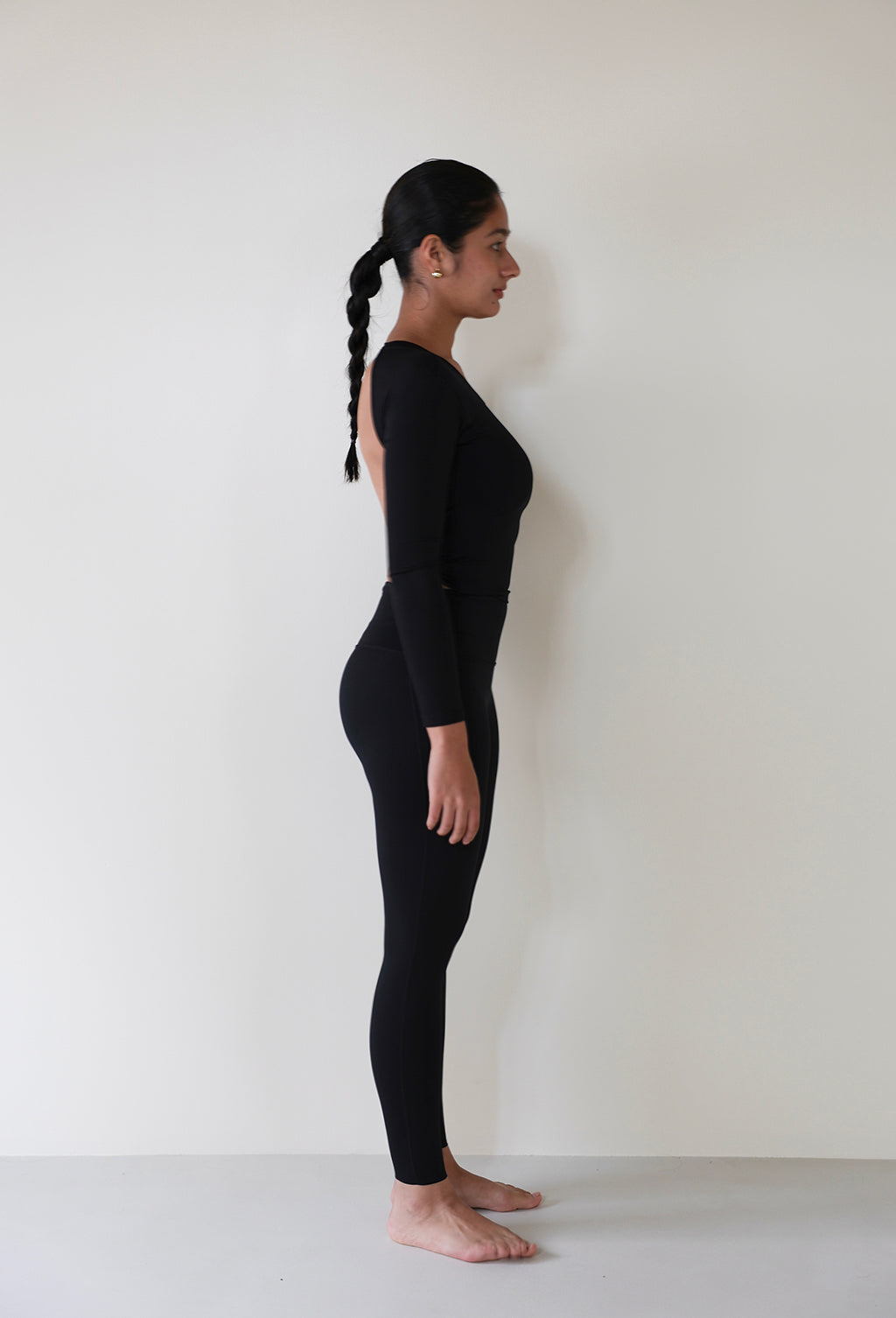Back Twist Longsleeve BLACK - SWELLY
