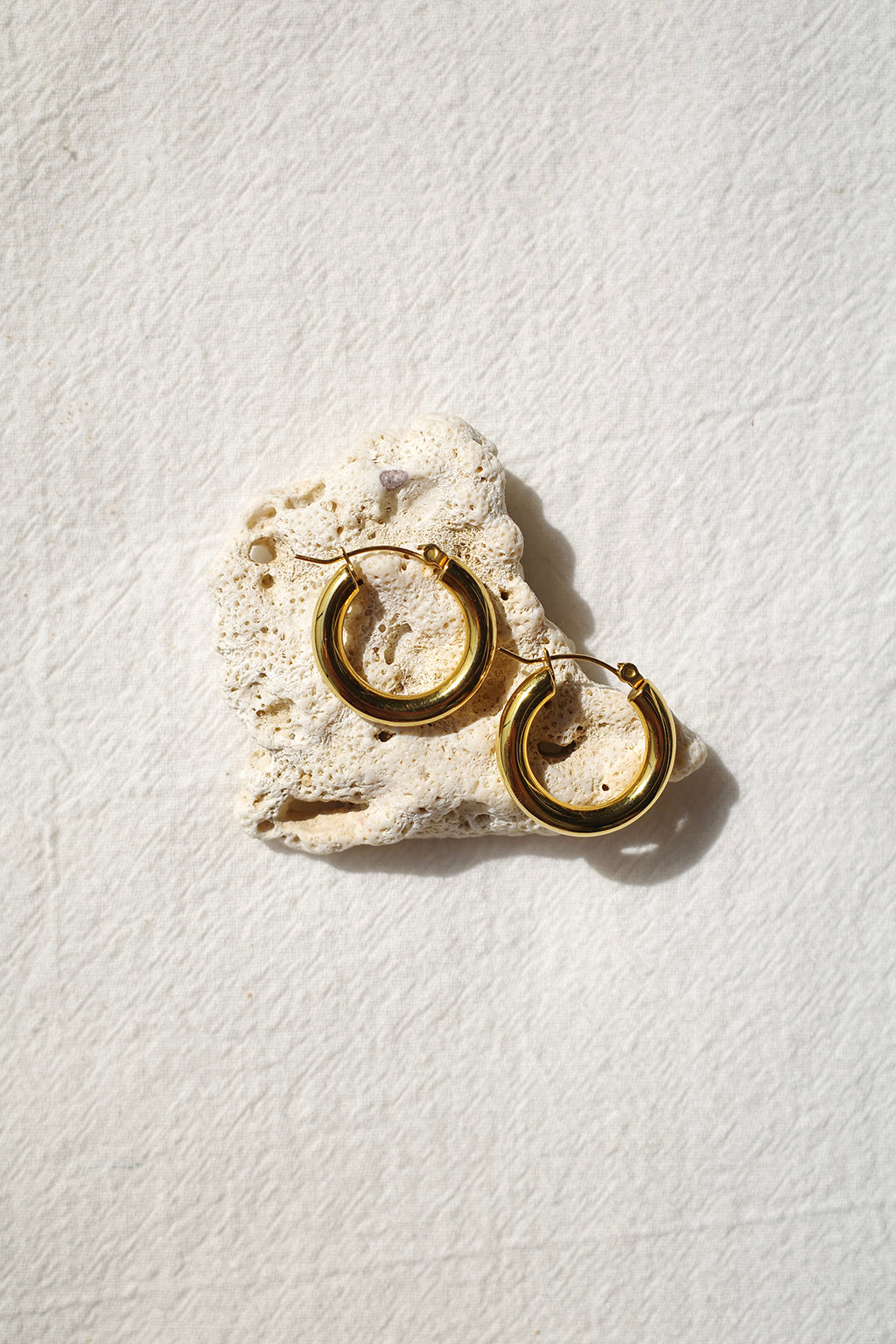Circle Pierce / gold - SWELLY ONLINE STORE