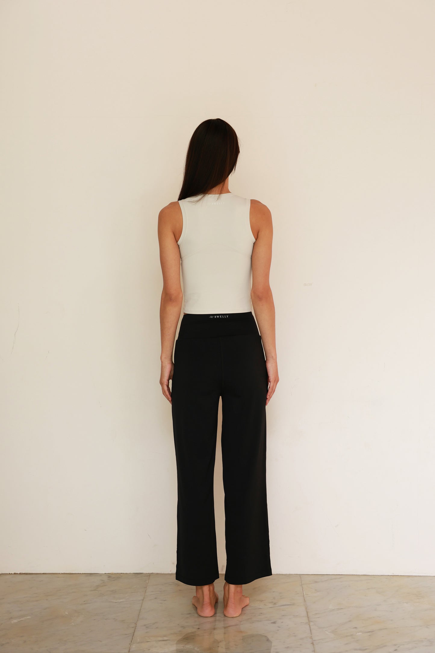 Calm Flow Wide Bottom BLACK