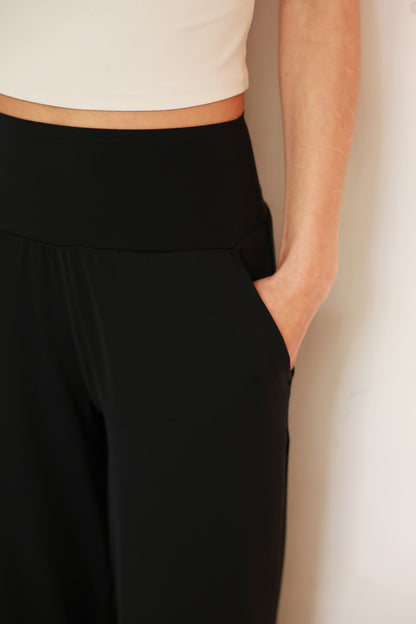 Calm Flow Wide Bottom BLACK
