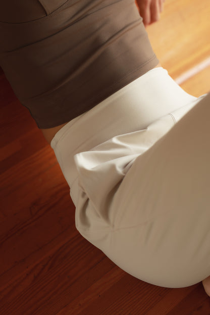 Calm Flow Wide Bottom MILK