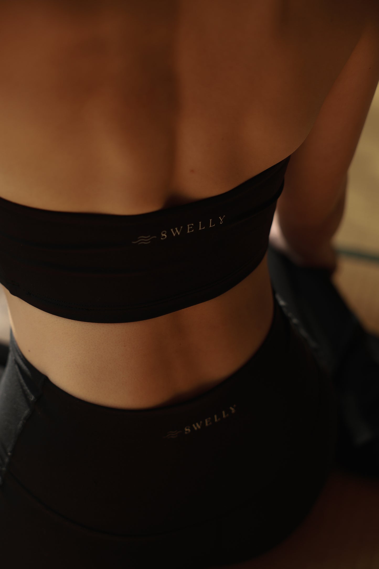 Halter Balance Top BLACK