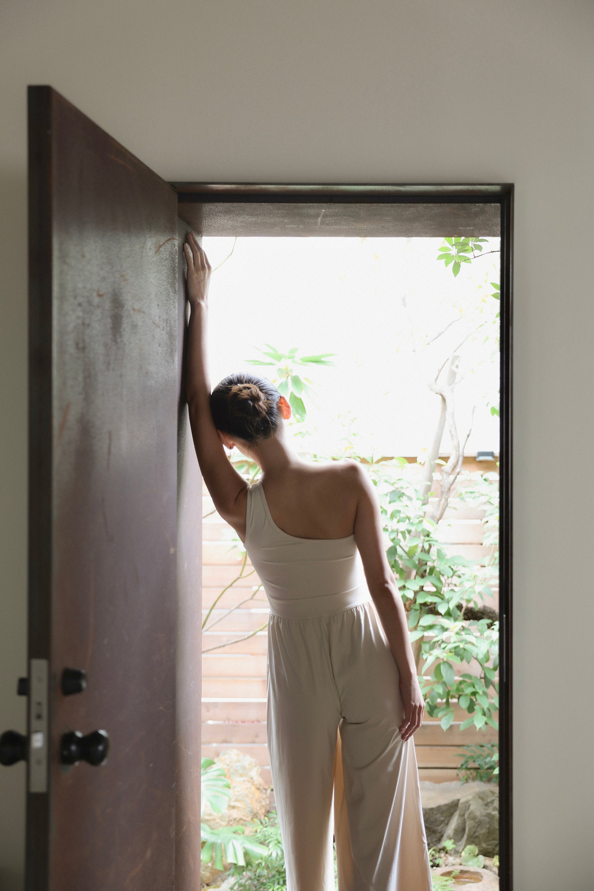 Oneshoulder All-in-one MILK - SWELLY