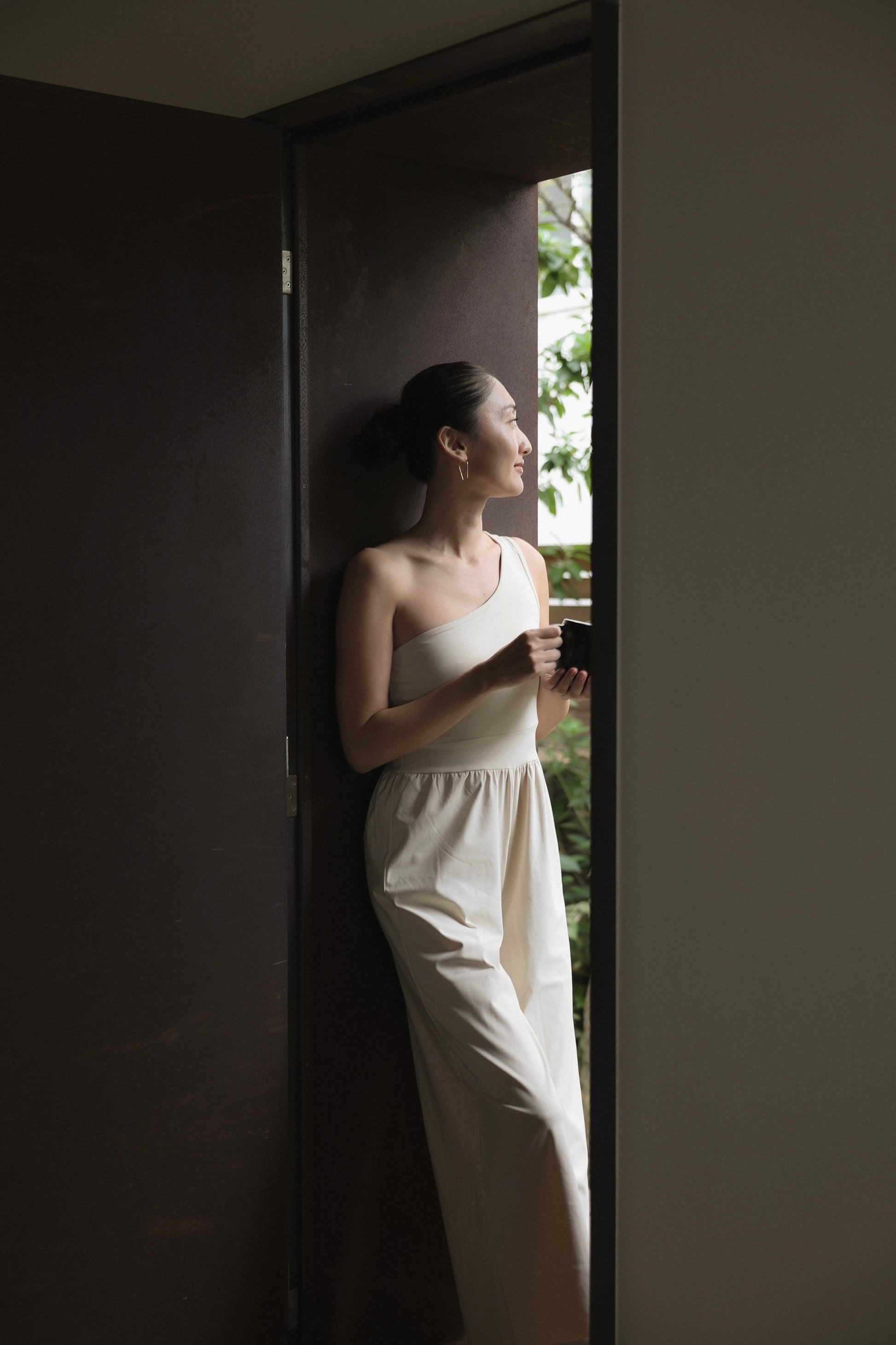 Oneshoulder All-in-one MILK - SWELLY
