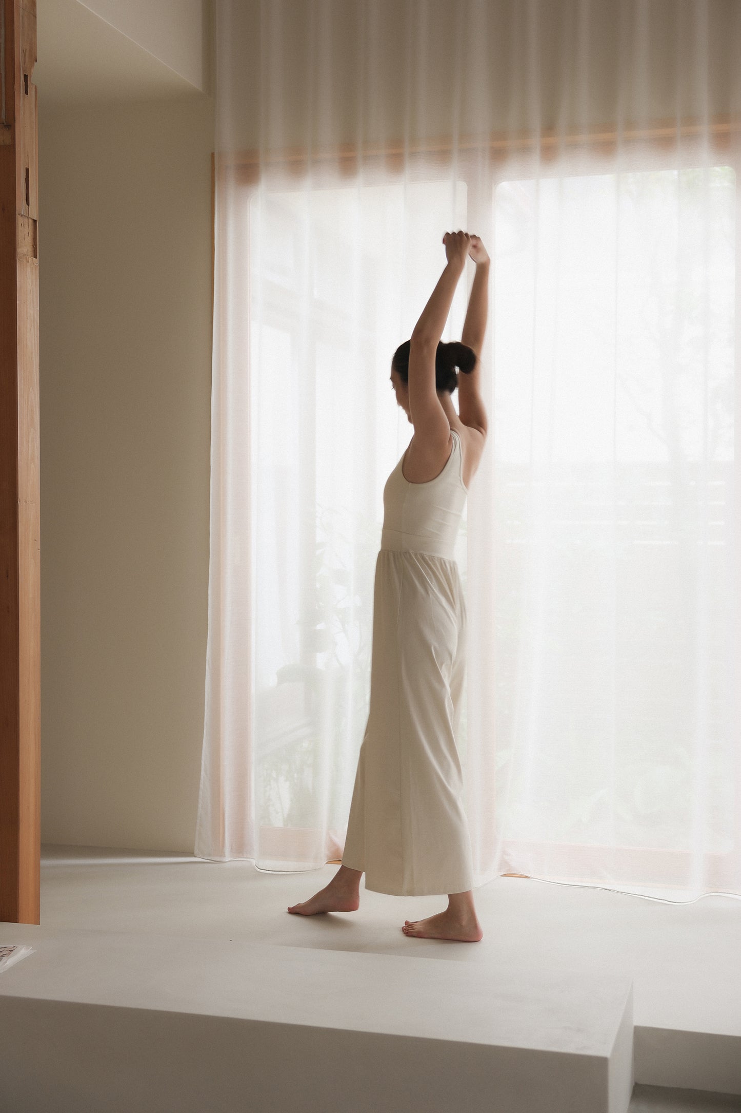 Oneshoulder All-in-one MILK - SWELLY