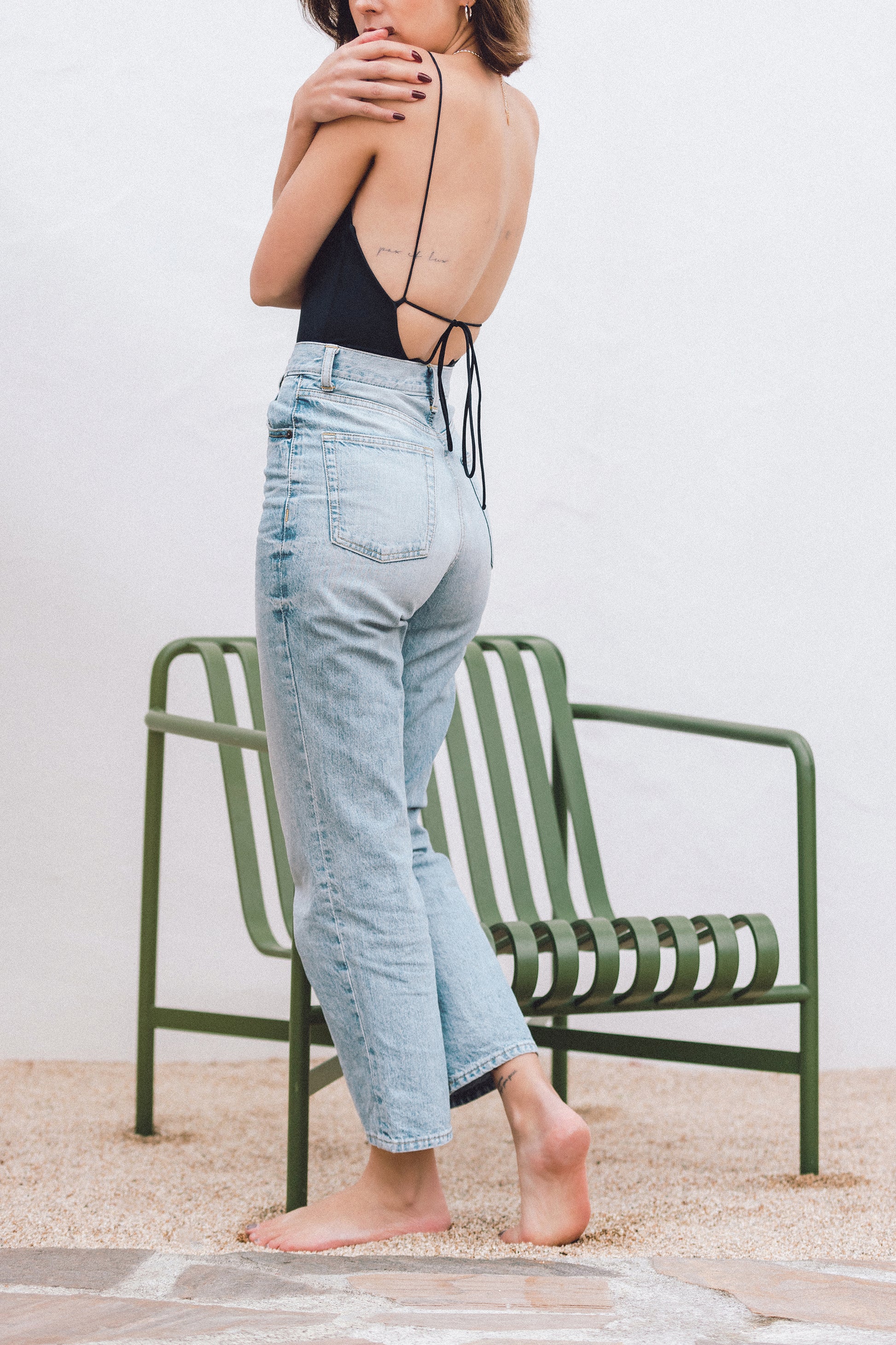 Back Open Basic Onepiece-Bikini nero - SWELLY ONLINE STORE