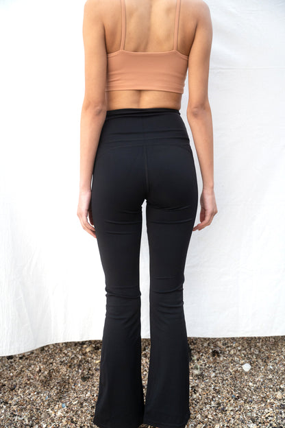 Straight Flare Bottom BLACK - SWELLY ONLINE STORE