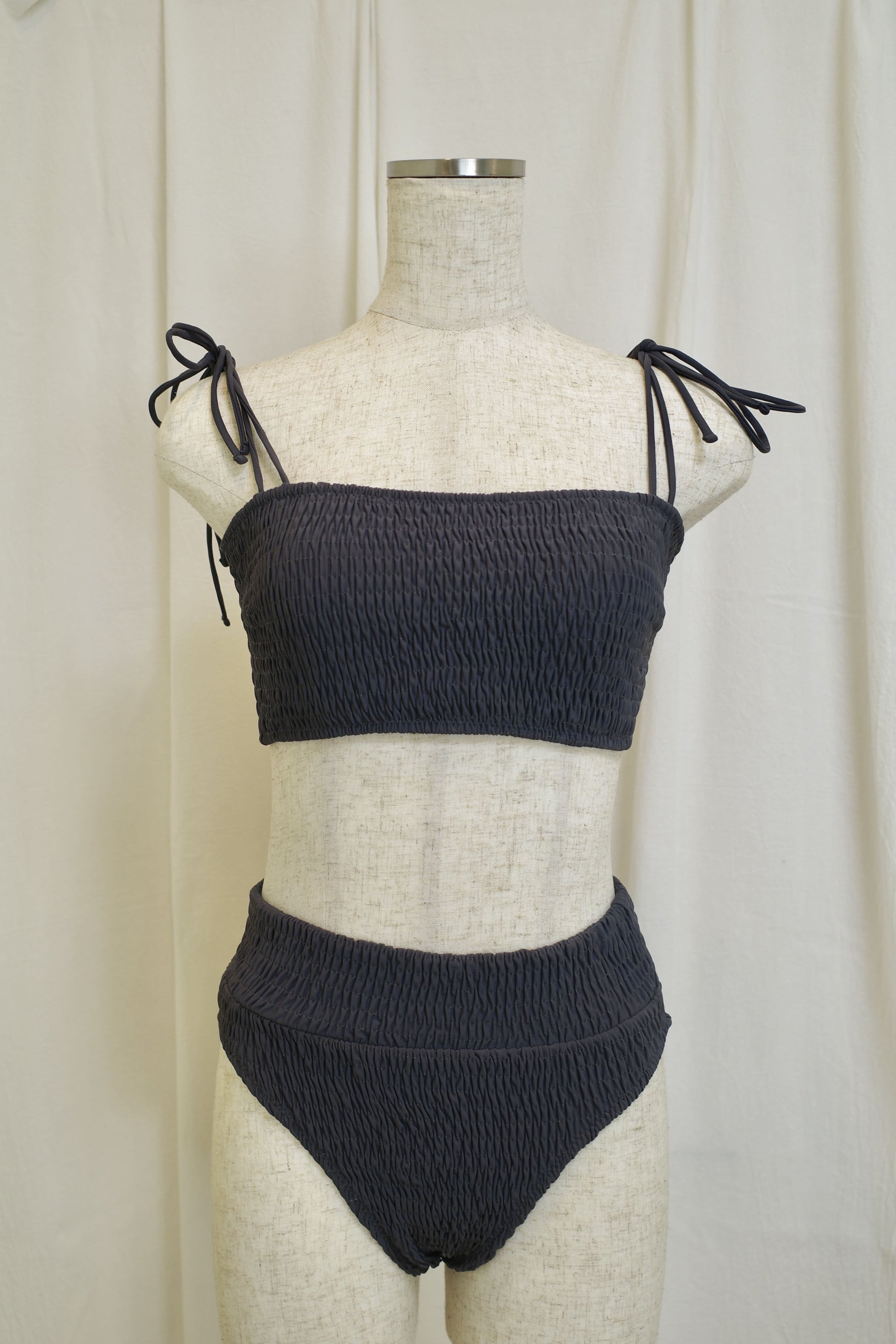 Sharing Bandeau Top nero×ampolla - Welina ONLINE STORE