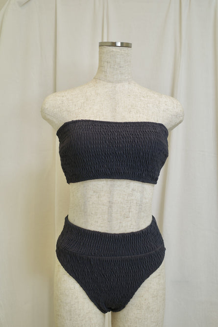 Sharing Bandeau Top nero×ampolla - Welina ONLINE STORE