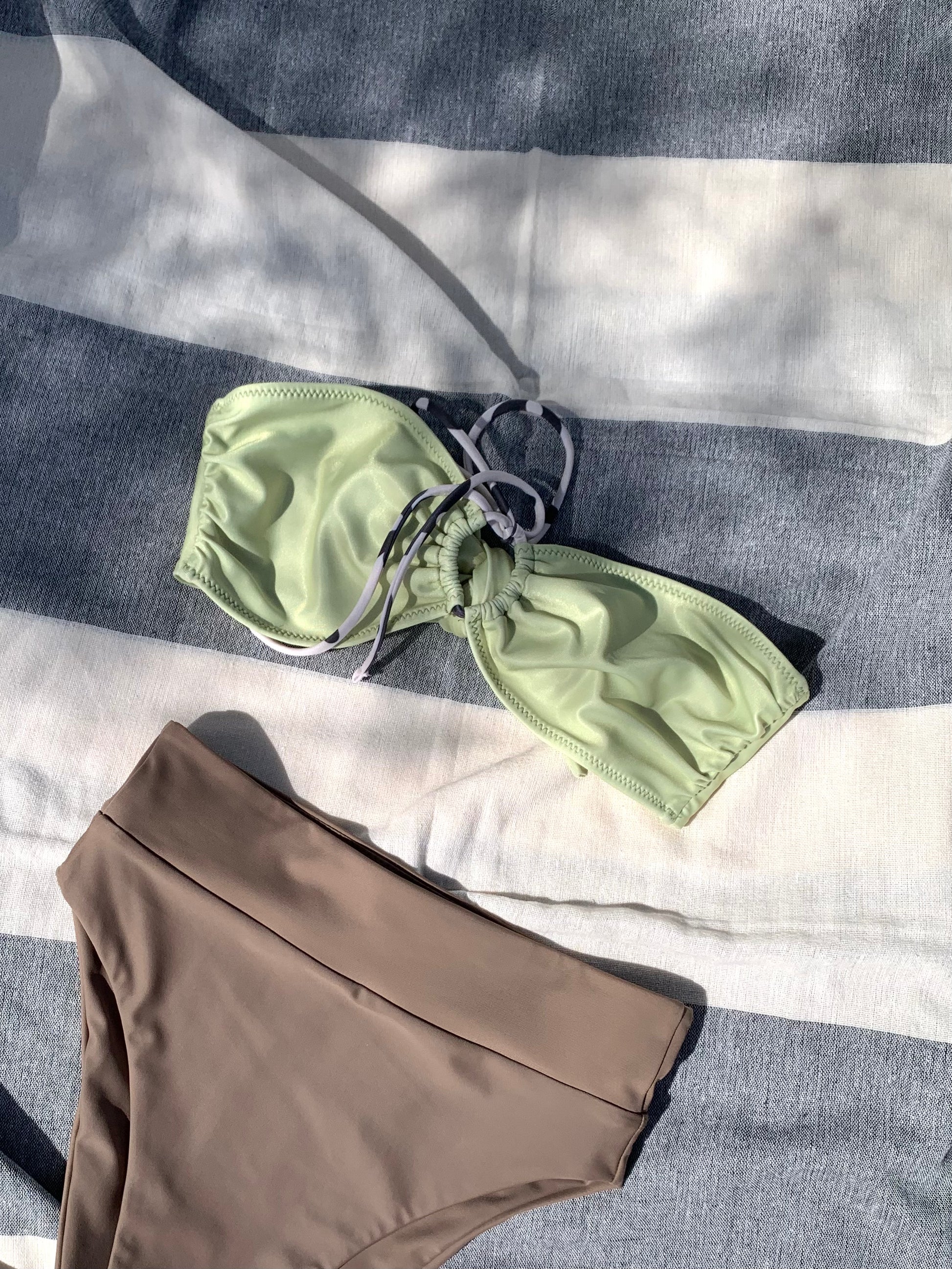 バンドゥリボントップ daisiy 水着 ビキニトップ – SWELLY